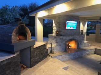 arizona landscape design-backyard entertaining-pizza oven